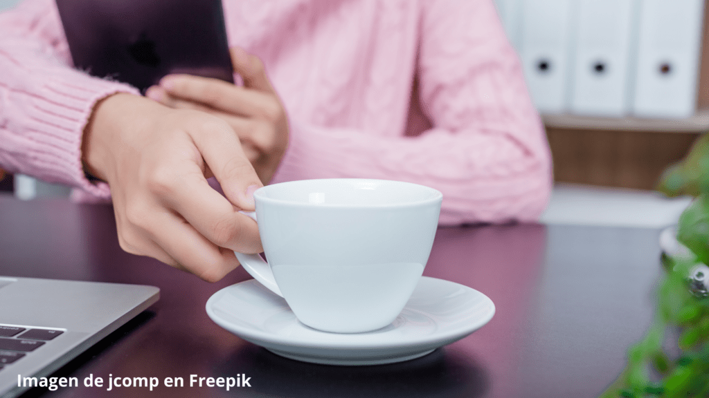 Hay que vaciar la taza para llenarla otra vez